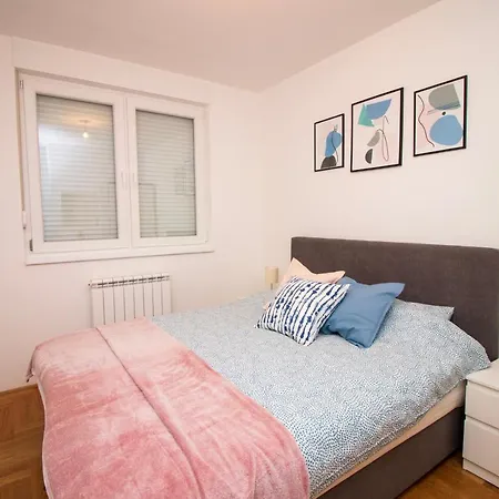 Апартаменты M&a Apartment-easy Airport Lukavica