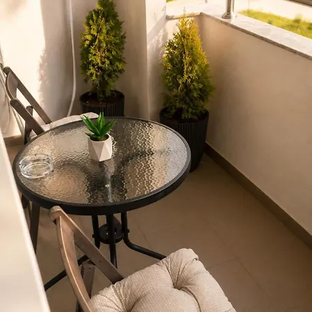 M&a Apartment-easy Airport